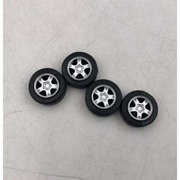 Omega 1998 Chevrolet Corvette RC Car with Infrared Remote Watch - Picture 6 of 9